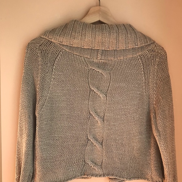 Beautiful knit crop cardigan for Fall with front ornamental pin. - Picture 2 of 5
